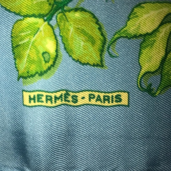 Hermès Silk Light Blue Scarf/Pocket Square - Picture 5 of 6